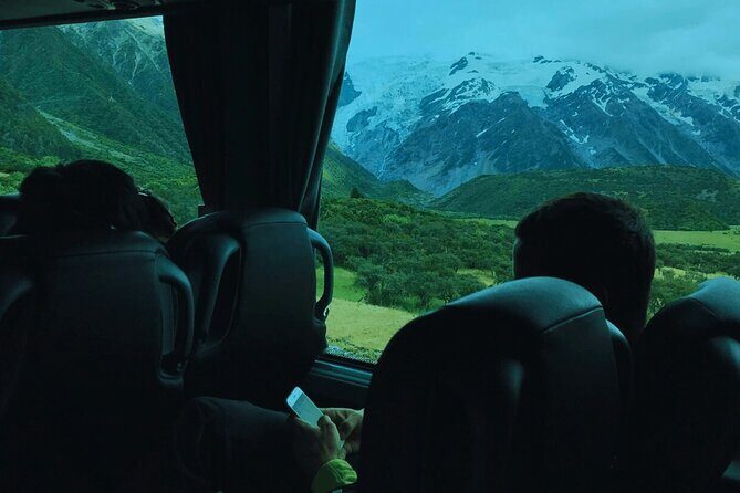 Calgary YYC Airport: Affordable Shared Shuttle to Banff & Canmore - Who Should Use This Shuttle?