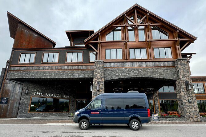 Calgary YYC Airport: Hassle-free Private Transfer to Lake Louise - The Sum Up