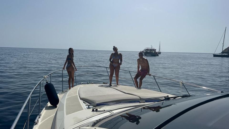 Calheta: Private Charter – Aestus Luxury Boat - Peaceful and Calm Bays