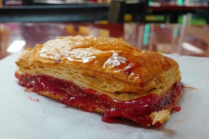 Calle Ocho Walking and food Tour: Cigars, coffee and Live Salsa - Making Sense of the Experience