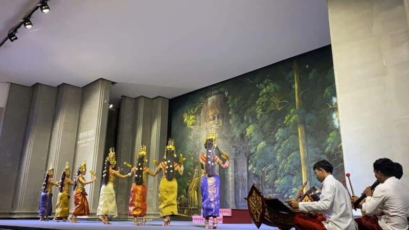 Cambodia: Absolute Traditional Dance Show with Buffet Dinner - Who Will Appreciate This Experience?