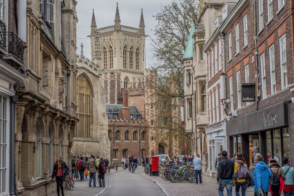 Cambridge: Alumni-Led Walking Tour W/Opt Kings College Entry - Accessibility and Preparation