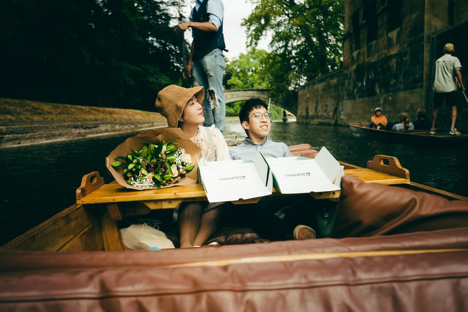 Cambridge: Shared Punting Tour with Guide - The Experience on the Water