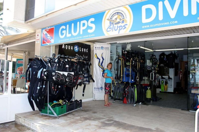 Cambrils: club Scuba Diving for beginners with hotel pickup - Who Should Consider This Tour?