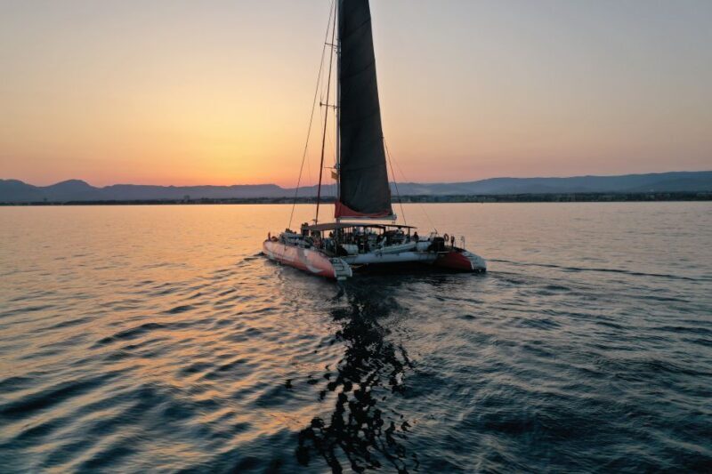 Cambrils: Sunset Catamaran Cruise with Drinks - An In-Depth Look at the Sunset Catamaran Cruise