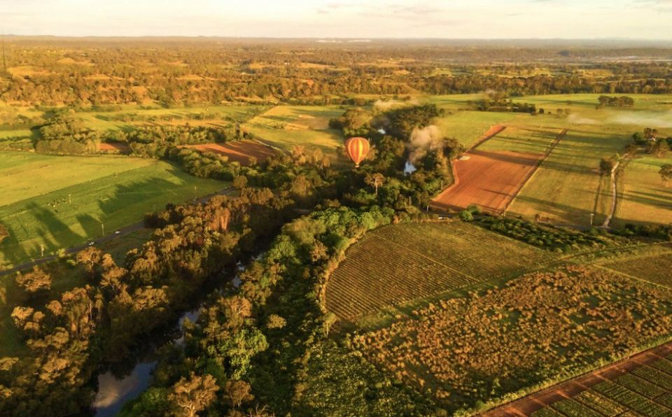 Camden Valley: Sunrise Hot Air Balloon Flight With Breakfast - Flight Experience