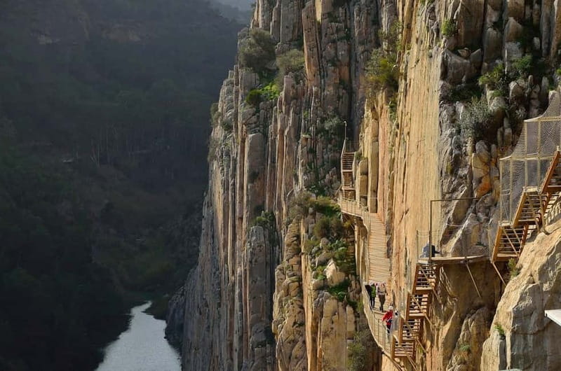 Caminito del Rey: Bus Trip from Malaga Premium Tour with Official Tour Guide - Key Points