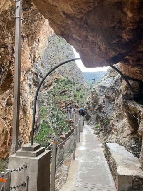 Caminito del Rey: Bus Trip from Malaga Premium Tour with Official Tour Guide - Practical Tips for Travelers