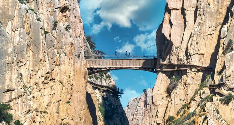 Caminito del Rey: Bus Trip from Malaga Premium Tour with Official Tour Guide - Authentic Feedback from Travelers