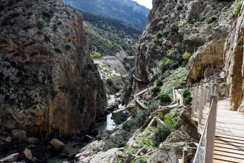 Caminito del Rey: Guided Tour with 1 Drink and Shuttle Bus - Common Questions (FAQs)