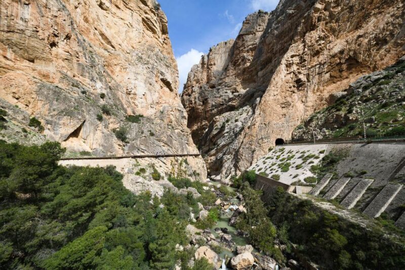 Caminito del Rey: Guided Tour with 1 Drink and Shuttle Bus - Final Thoughts