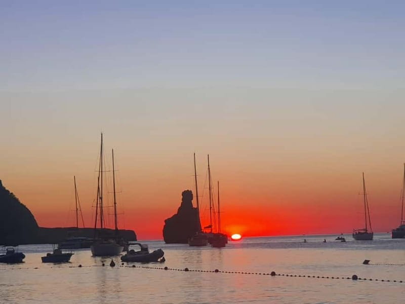 Can Marca caves, Las Dalias Hippie Market and Benirras Tour - Who Should Consider This Tour?