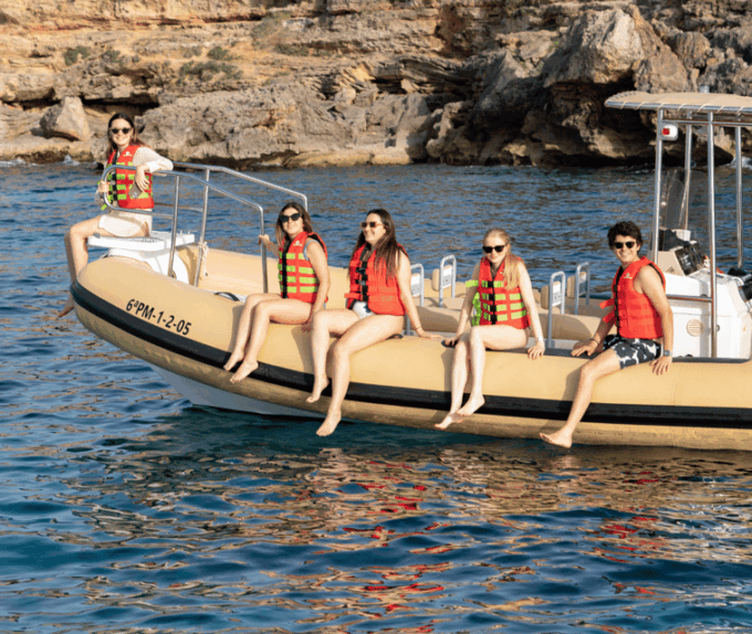 Can Pastilla: Visit Palma Speedboat Adrenaline & Snorkelling - Frequently Asked Questions