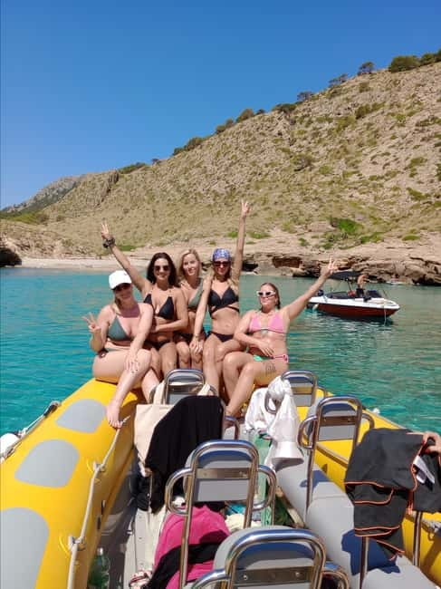 Can Picafort or Alcudia: Private boat dolphin watching - Key Points
