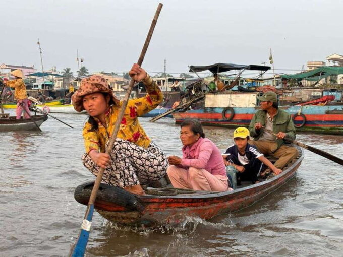 Can Tho: Floating Market, Canal, Cacao Farm & Mekong Life - Scenic Beauty of the Mekong Delta