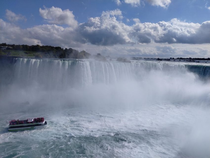 Canadian Small Group Tour W Boat, Aerocar or Skylon Tower - Key Points