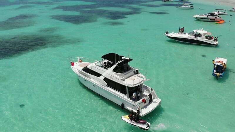 Cancun: 4-hour 55ft Luxury Yacht Rental with Food and Drinks - Key Points