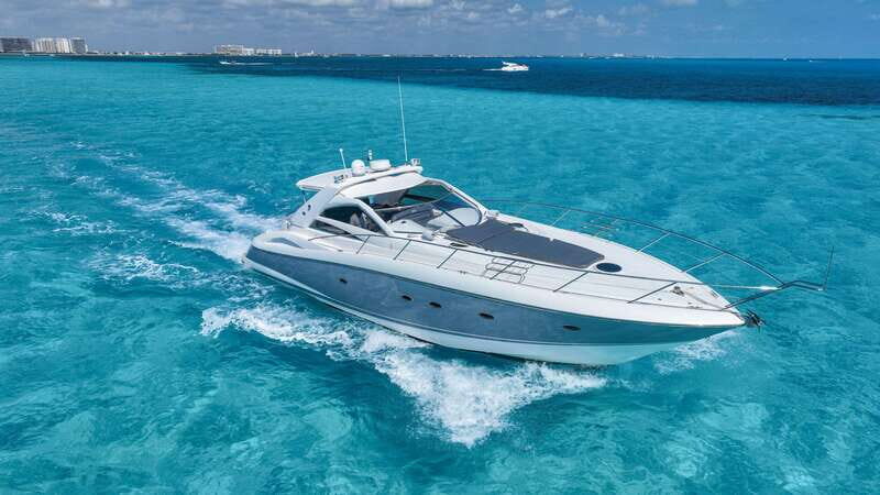 Cancun: 52-Foot Yacht Rental - An In-Depth Look at the Experience