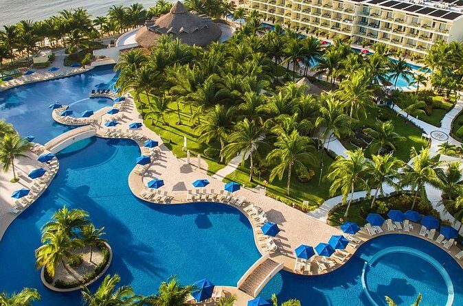 Cancun Airport and Azul Beach Riviera Cancun Private Shuttle - Who Is This Service Best For?