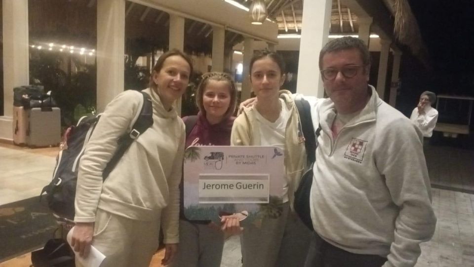 Cancun Airport: One-Way or Round Trip Airport Transfer - Reservation Process