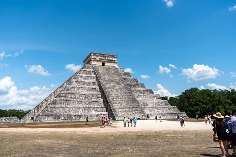 Cancun: Chichen Itza Early Access & Isla Mujeres Catamaran - Mayan Cenote Experience