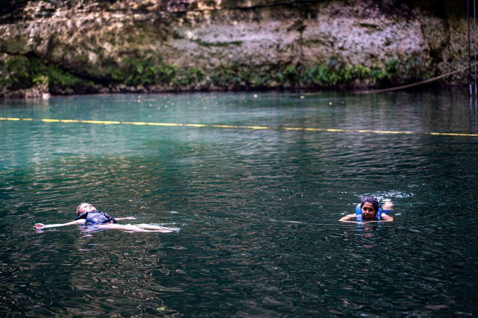 Cancun: Chichen Itza Early Access & Isla Mujeres Catamaran - Snorkeling and Exploration