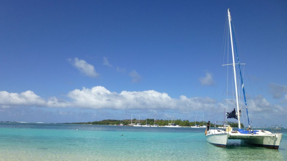 Cancun: Chichen Itza Early Access & Isla Mujeres Catamaran - Included Meals and Drinks