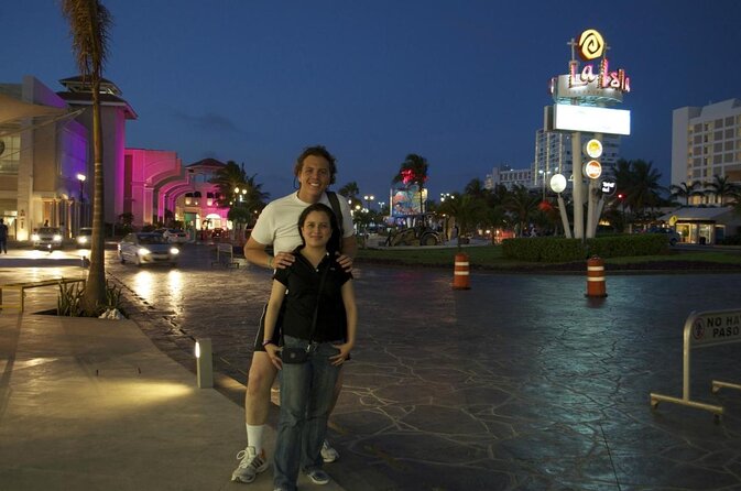 Cancun City Tour + Tourbus Round Transportation - Key Points