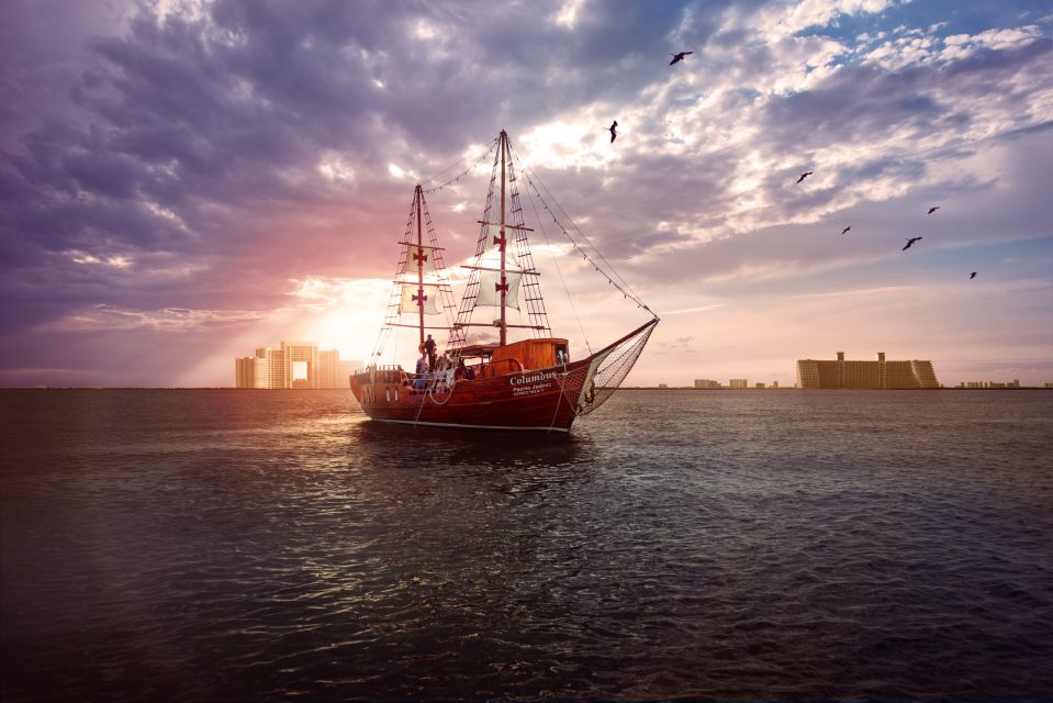Cancún: Columbus Dinner Cruise and Sky Wheel Pass Go - Key Points