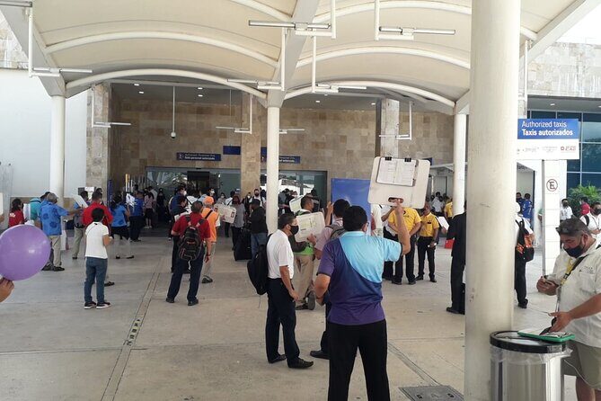 Cancun Int.Airport to The hotel zone cancun 1-3 passengers ROUNDTRIP - FAQs