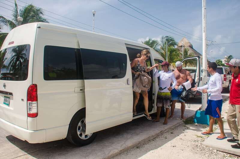 Cancún: Isla Mujeres All-Inclusive Private Catamaran Tour - Key Points