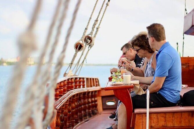 Cancun Lagoon Sunset Sailing Trip aboard classic Galeón with Dinner and Free bar - The Genuine Value of This Experience