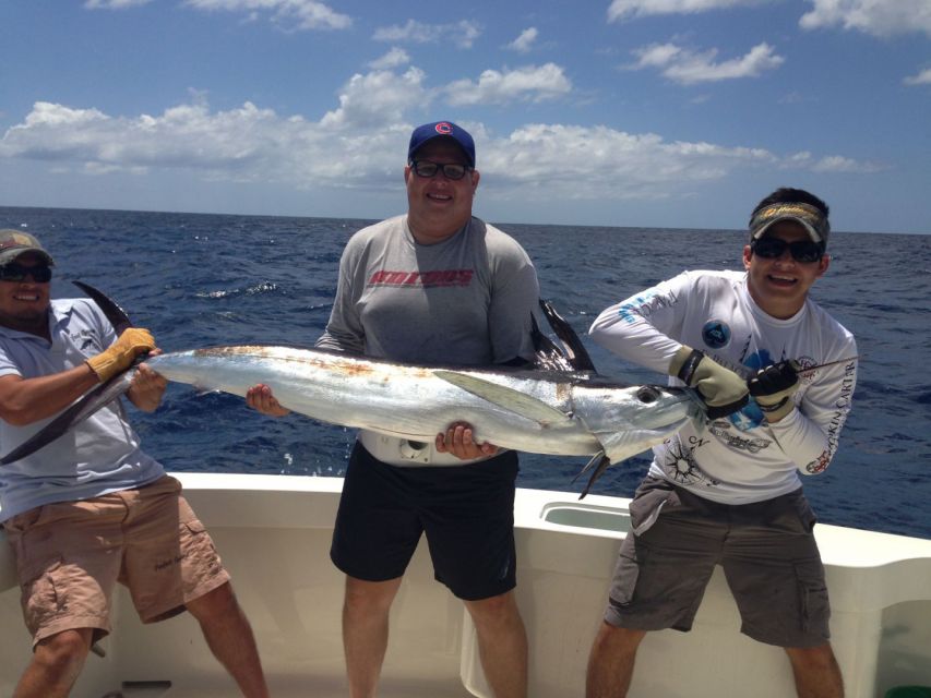 Cancun: Luxury Fishing Experience - Boat Specifications and Amenities