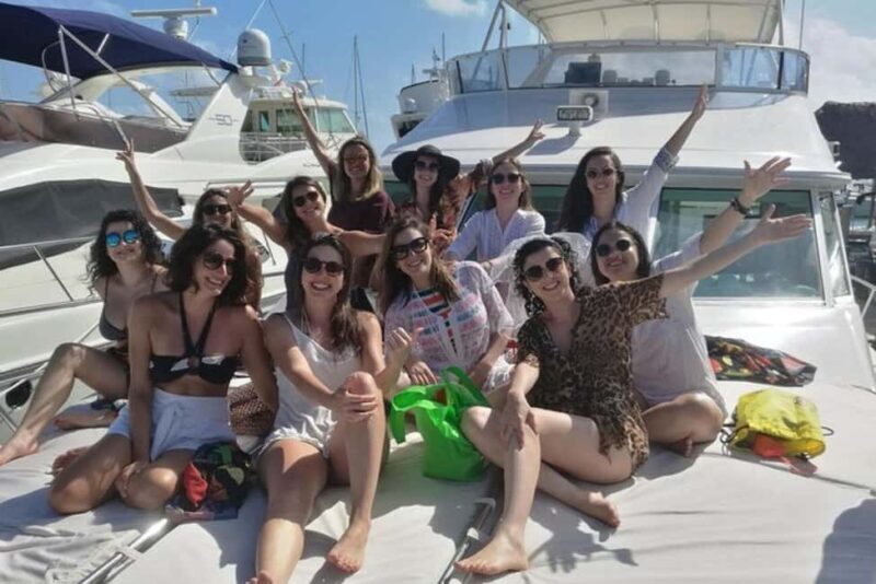 Cancun: Luxury Yacht Tour to Isla Mujeres Chef #GMBSR55FUN - Setting the Scene: The Yacht and Departure