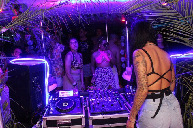 Cancun Night Party Boat - Key Points