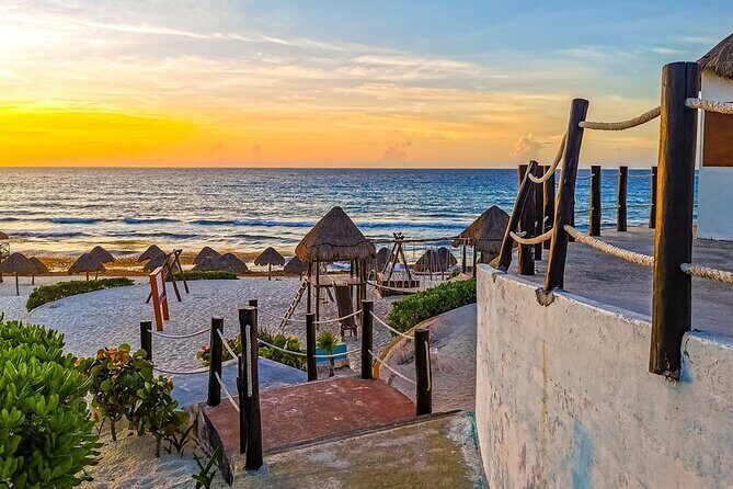 Cancun Private Airport Transfer with 1 Hour City Highlights Ride - Key Points