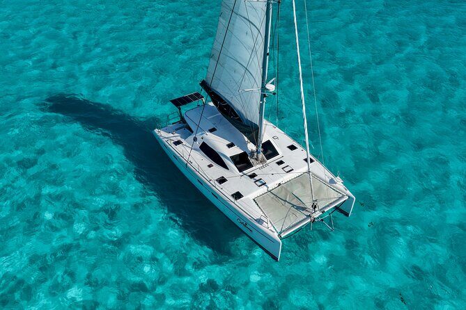 Cancún Private Catamaran with Snorkel and Open Bar - FAQ