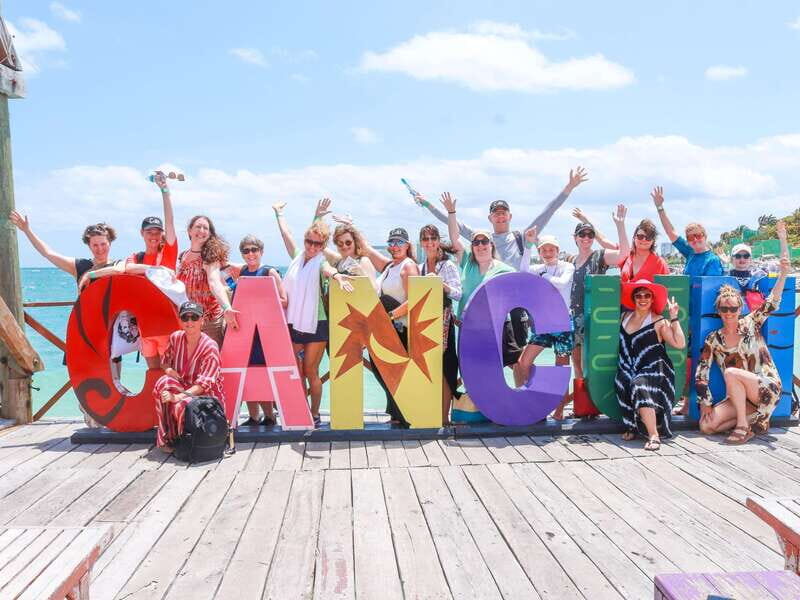 Cancún Private Catamaran with Snorkel and Open Bar - FAQ