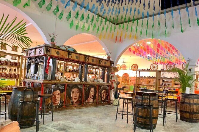 Cancun Shopping Tour with Cancun Viewpoint and Puerto Cancun Mall - FAQs