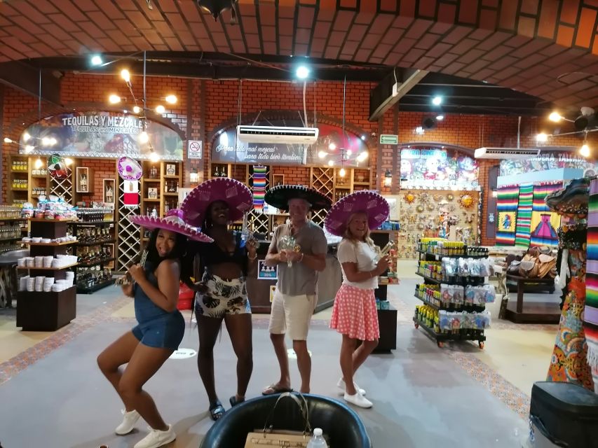 Cancun: Taco-Tasting City Tour With Dessert & Tequila Sample - Key Points