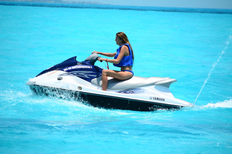 Cancun: Waverunner in Nichupte Lagoon - Speed and Adrenaline Rush