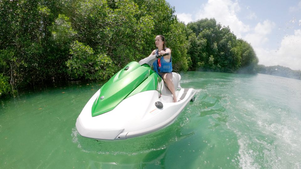 Cancun: Waverunner in Nichupte Lagoon - Mandatory Safety Precautions