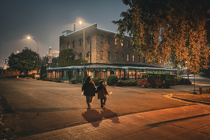 Candlelight Ghost Trolley Tour in Minneapolis - Atmospheric Beauty of the Tour Route