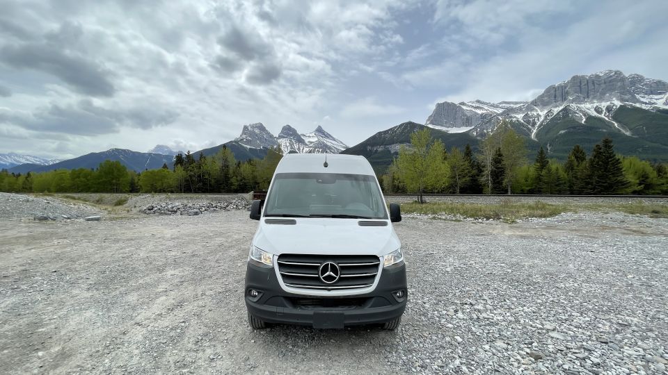 Canmore/Banff to Calgary Airport (YYC) Private Transfer - Vehicle Options