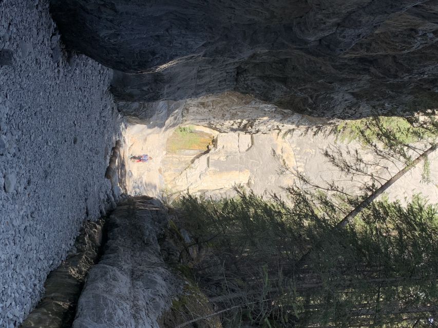 Canmore: Canyons and Cave Paintings Hiking Tour - Guided Hiking Experience