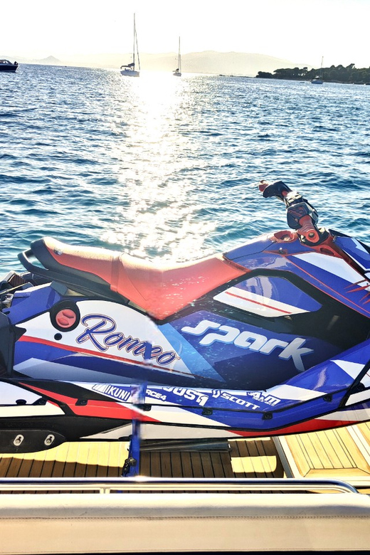 Cannes : boat and jet ski mandelieu - The Sum Up