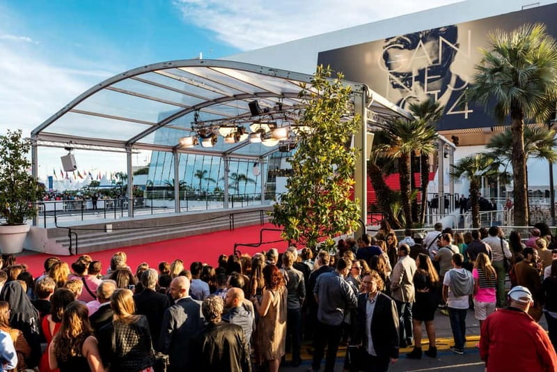 Cannes: City Tour in a Vintage Bus - Key Points