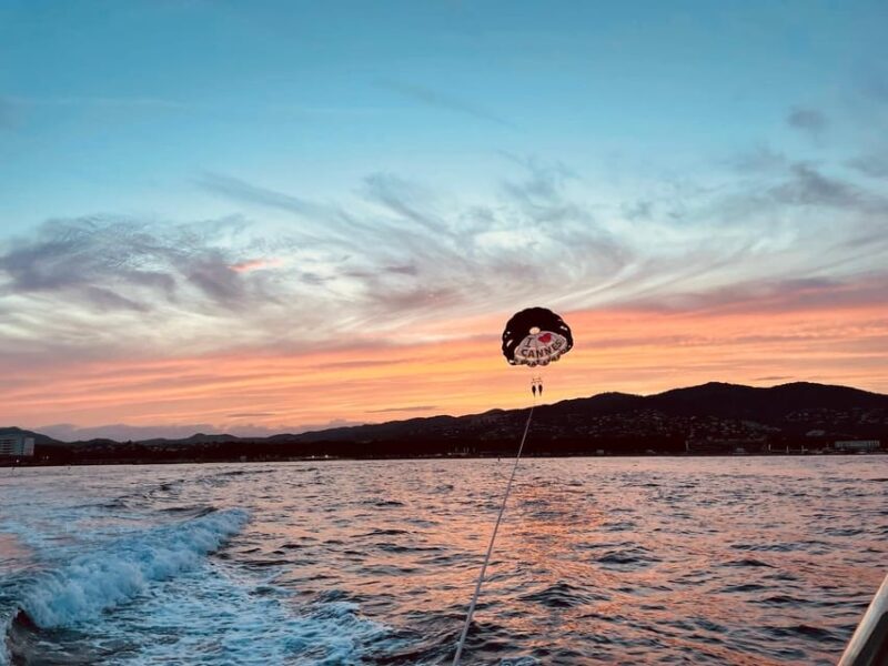 Cannes: Parasailing Experience for Couples, Family & Friends - Included Amenities