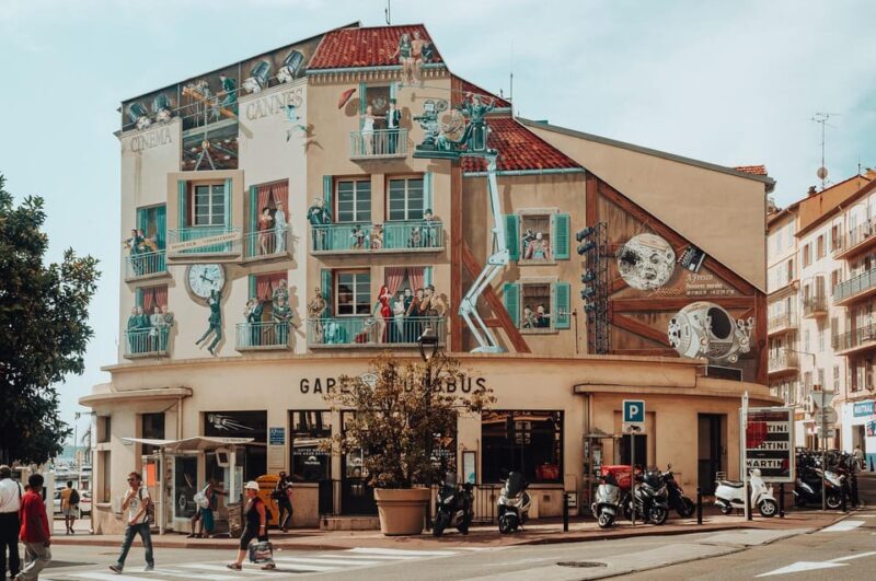 Cannes - Private Historic Walking Tour - Forville Market