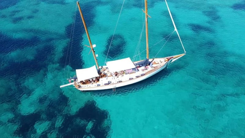 Cannigione: boat tour Maddalena Archipelago with lunch - Key Points